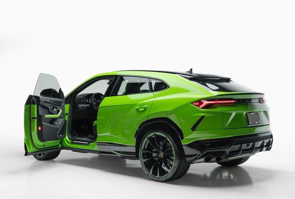 Used 2021 Lamborghini Urus AWD/4WD image 11