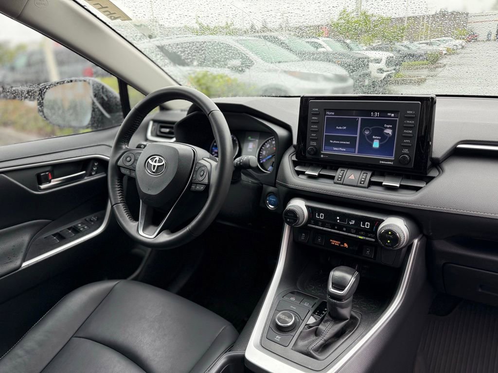 Used 2022 Toyota RAV4 XLE Premium AWD/4WD image 19