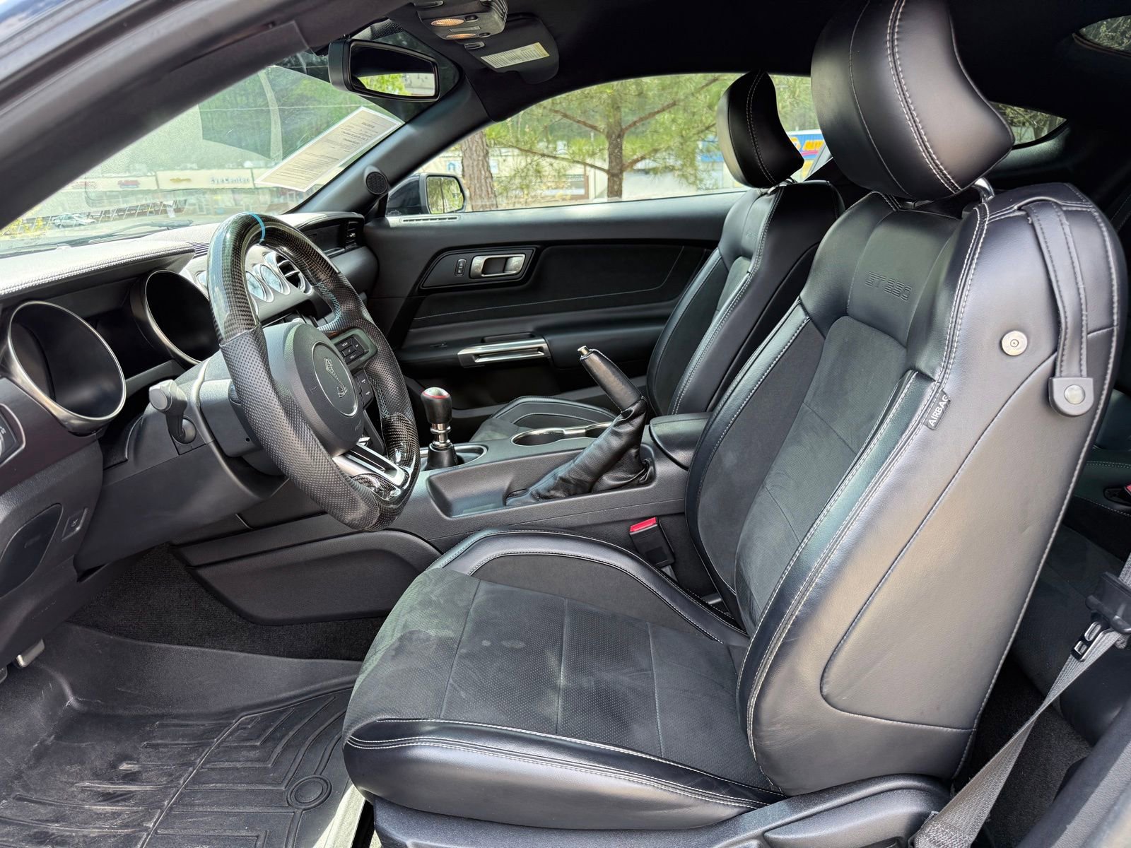 Used 2016 Ford Mustang Shelby GT350 w/ Technology Package image 33