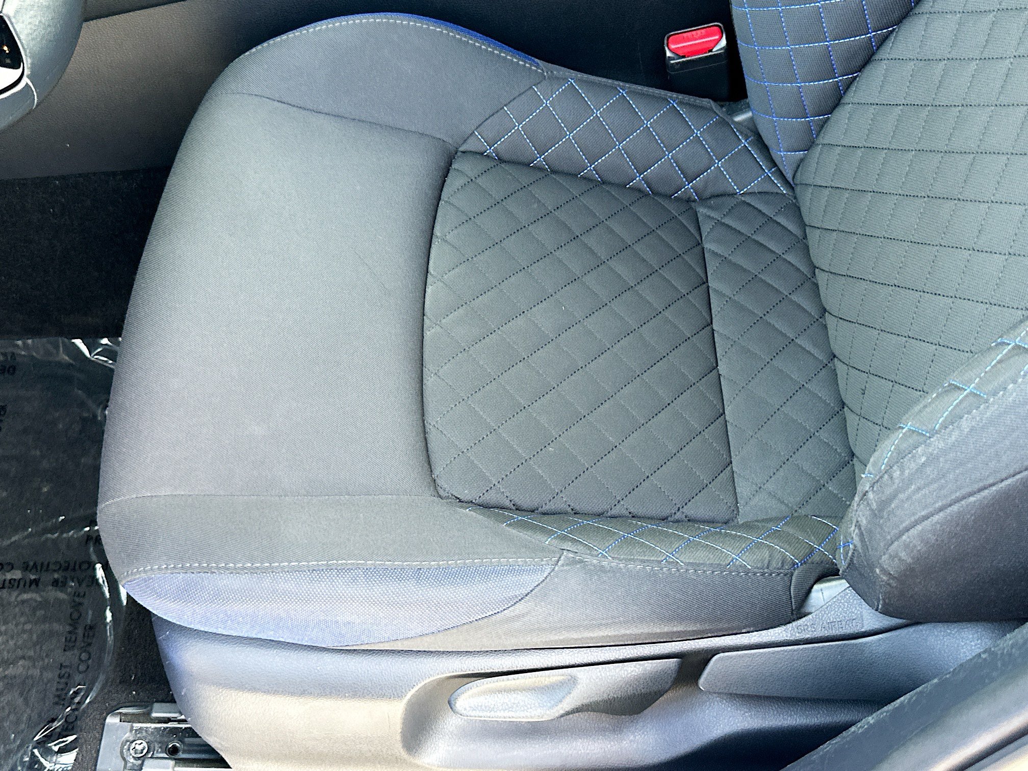 Used 2020 Toyota C-HR XLE FWD image 18