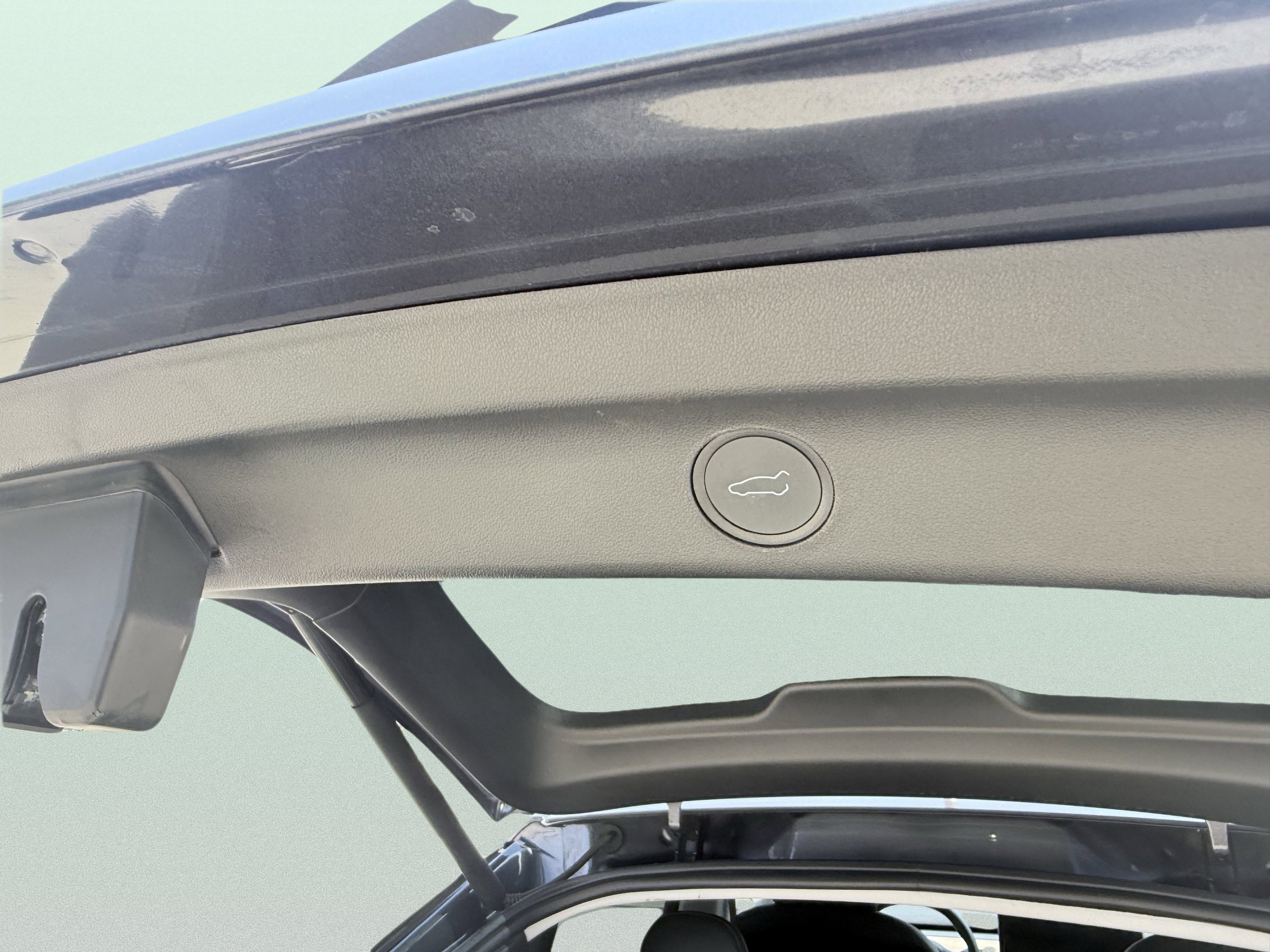 Used 2022 Tesla Model Y Performance image 12