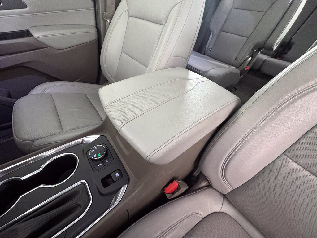 Used 2020 Chevrolet Traverse Premier AWD/4WD image 37