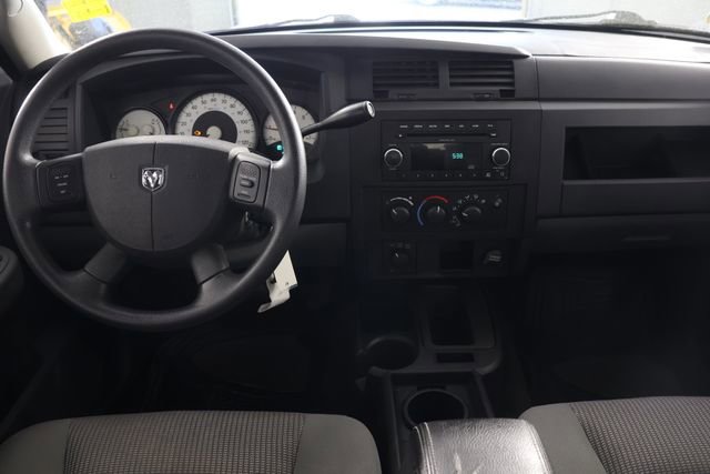 Used 2010 Dodge Dakota Big Horn AWD/4WD image 2