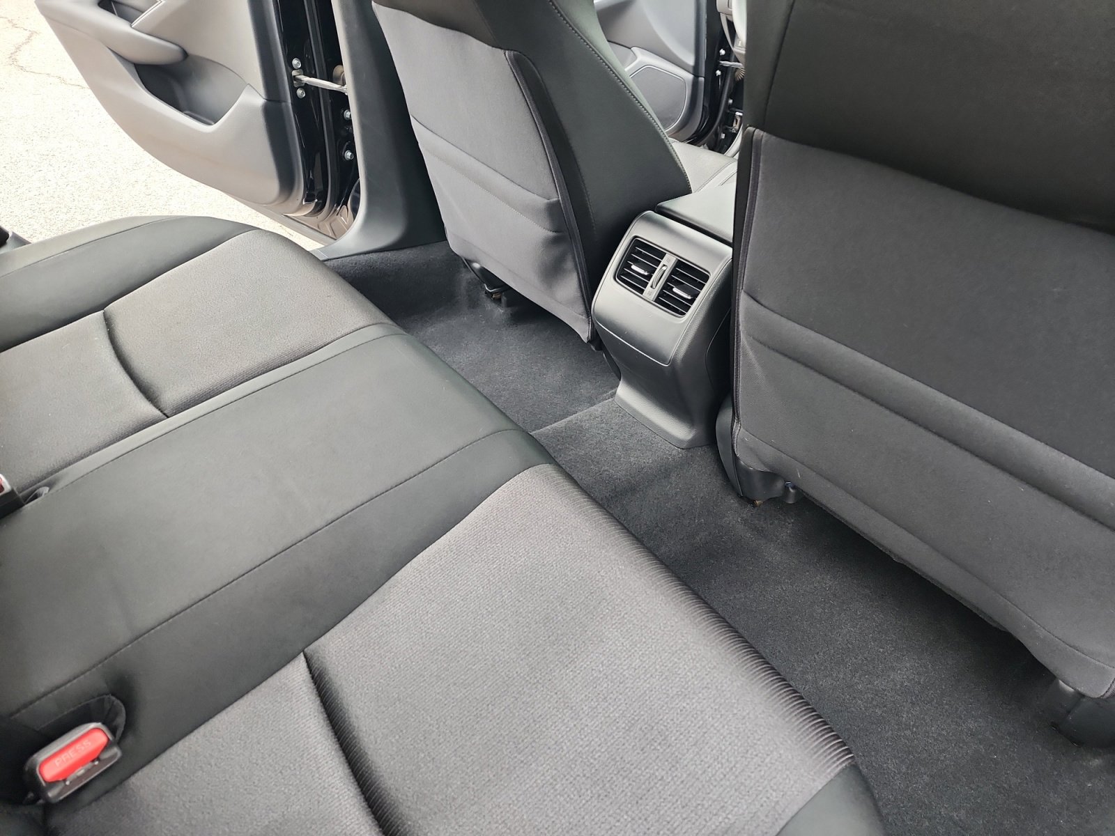 Used 2019 Honda Accord EX image 32