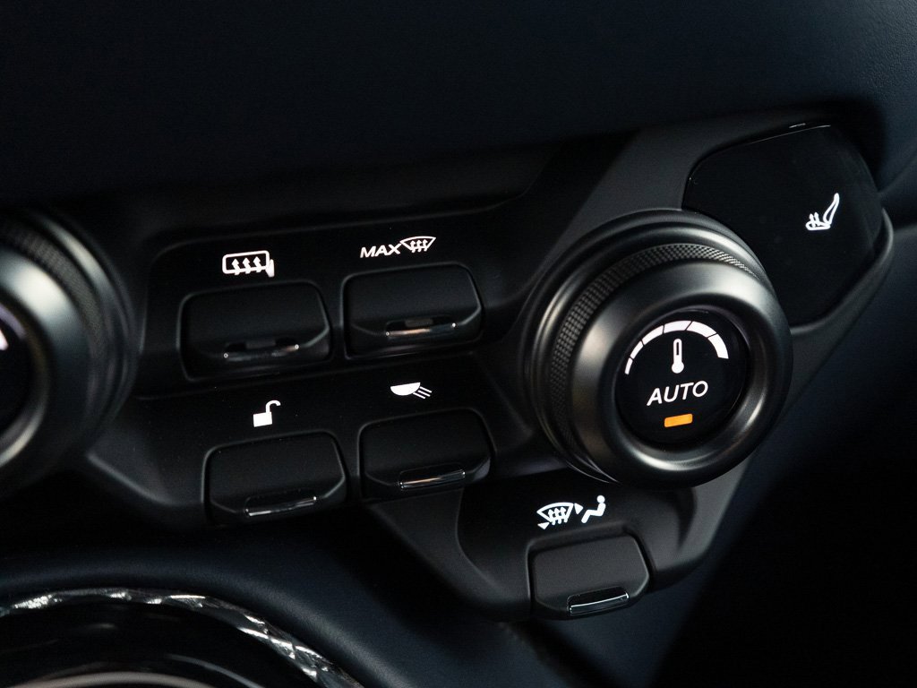 Used 2020 Aston Martin DBS Zagato image 30