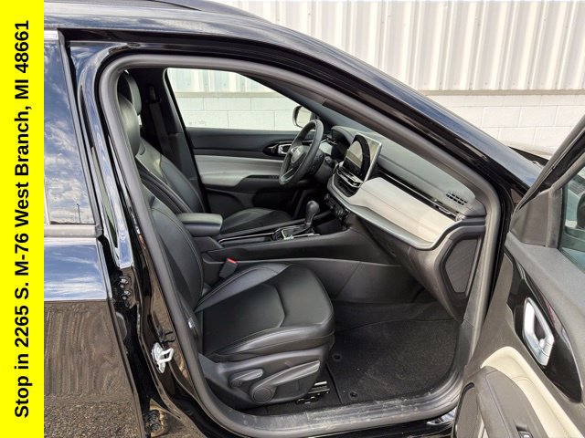 Used 2025 Jeep Compass Limited AWD/4WD image 27