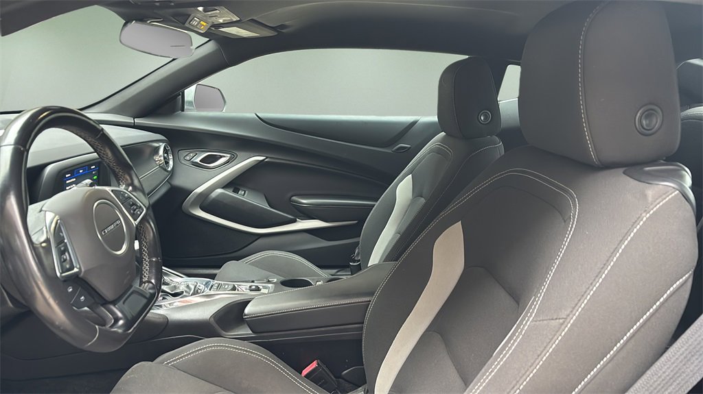 Used 2020 Chevrolet Camaro LT image 12