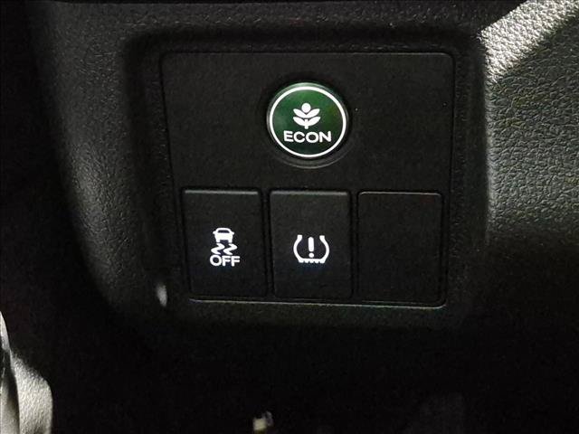 Used 2018 Honda HR-V EX image 16