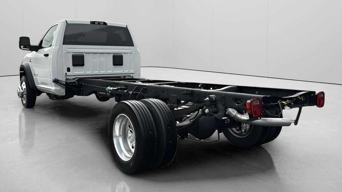 New 2025 RAM 5500 2WD Regular Cab image 8