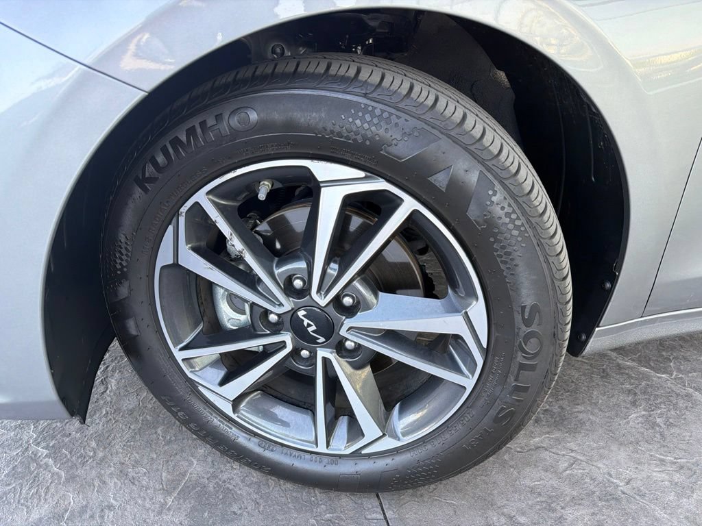 Used 2024 Kia Forte LXS FWD image 5