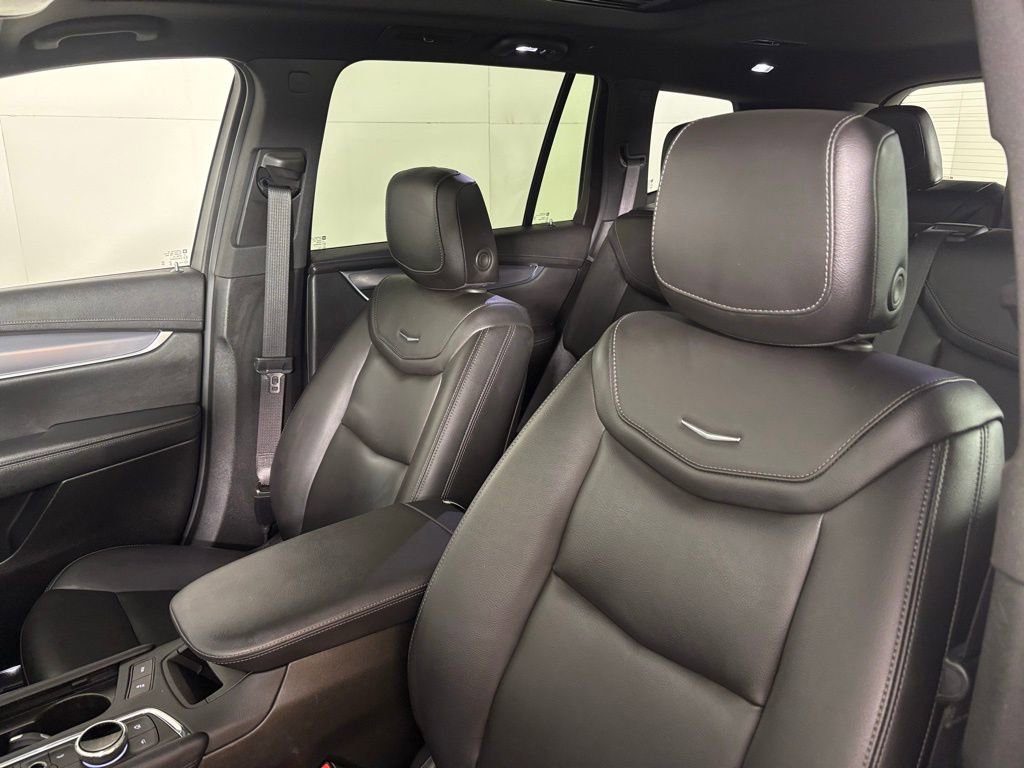 Used 2024 Cadillac XT6 Luxury image 23