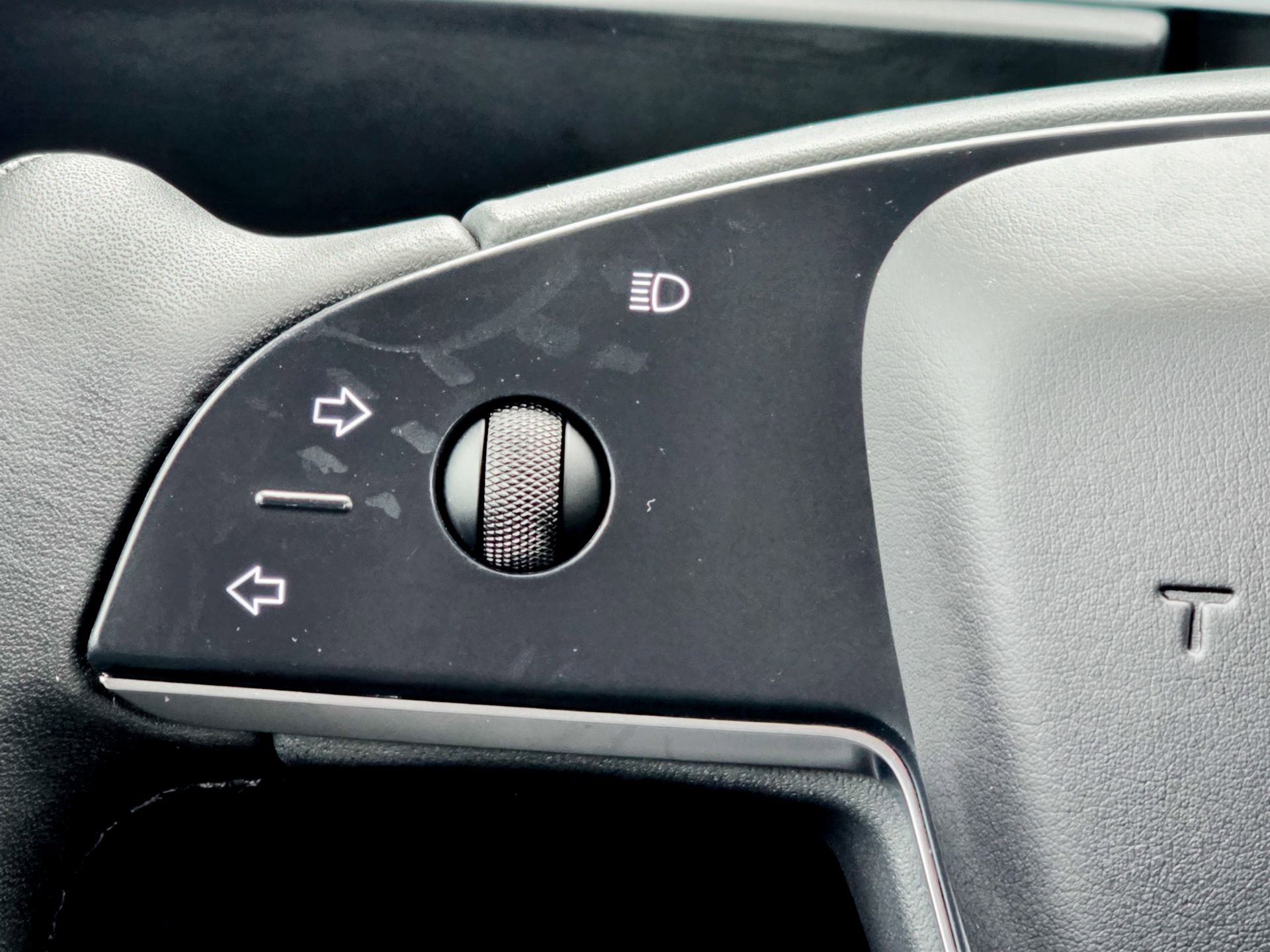 Used 2021 Tesla Model S Plaid image 31