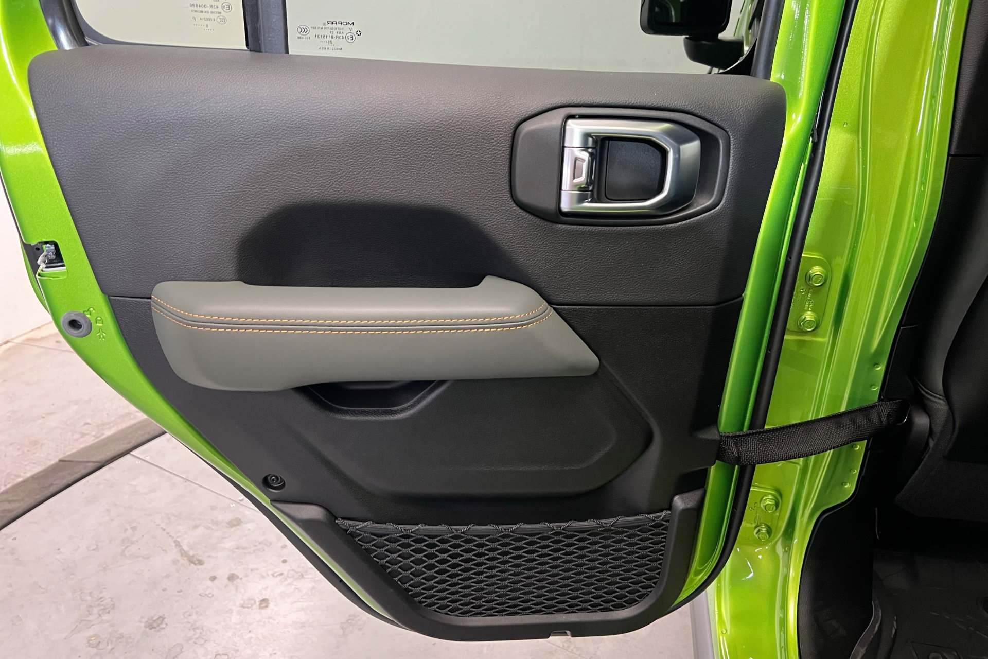 New 2025 Jeep Gladiator Mojave w/ Convenience Group image 18