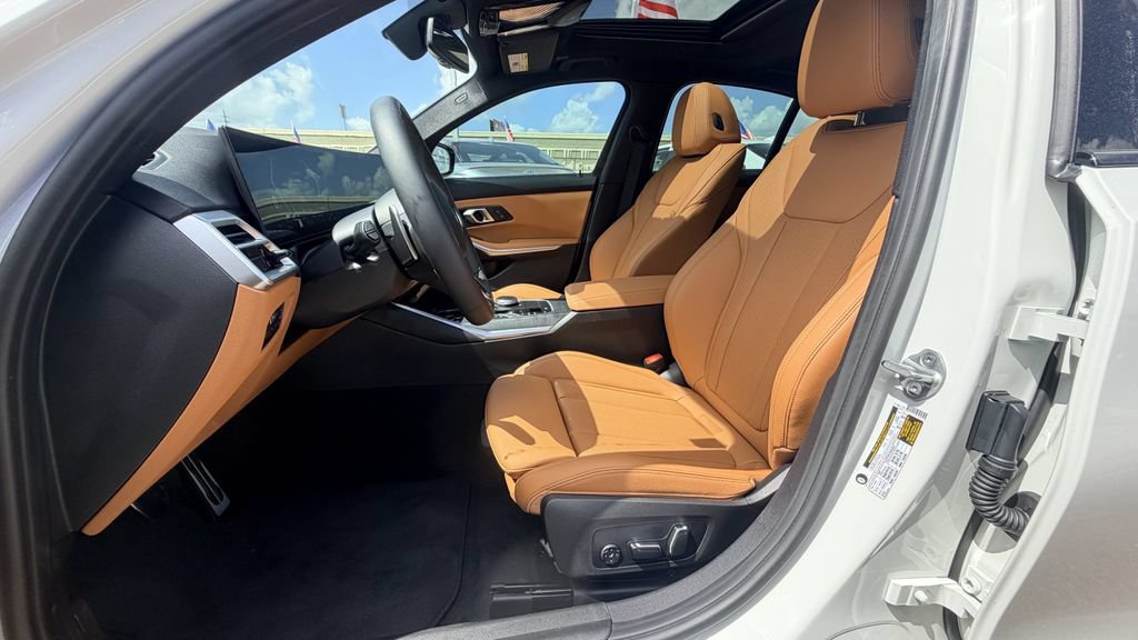 Used 2026 BMW 330i Sedan w/ M Sport Package RWD image 27