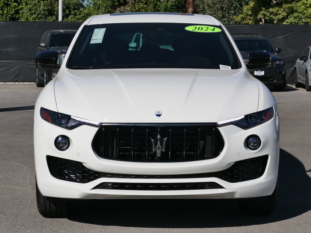 Used 2024 Maserati Levante GT Ultima AWD/4WD image 9