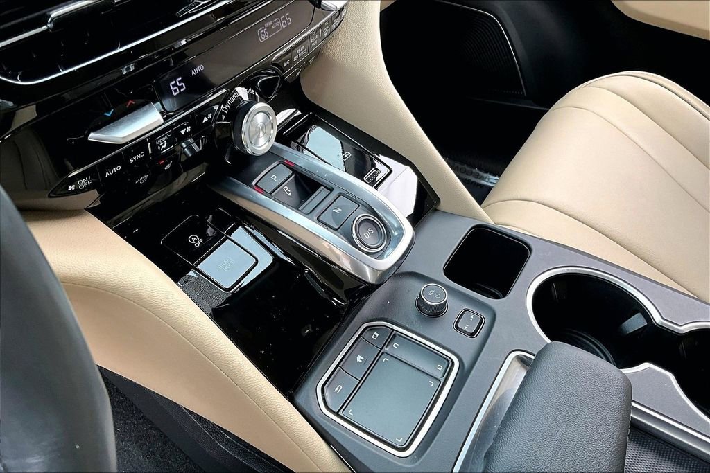 Used 2023 Acura MDX FWD image 15