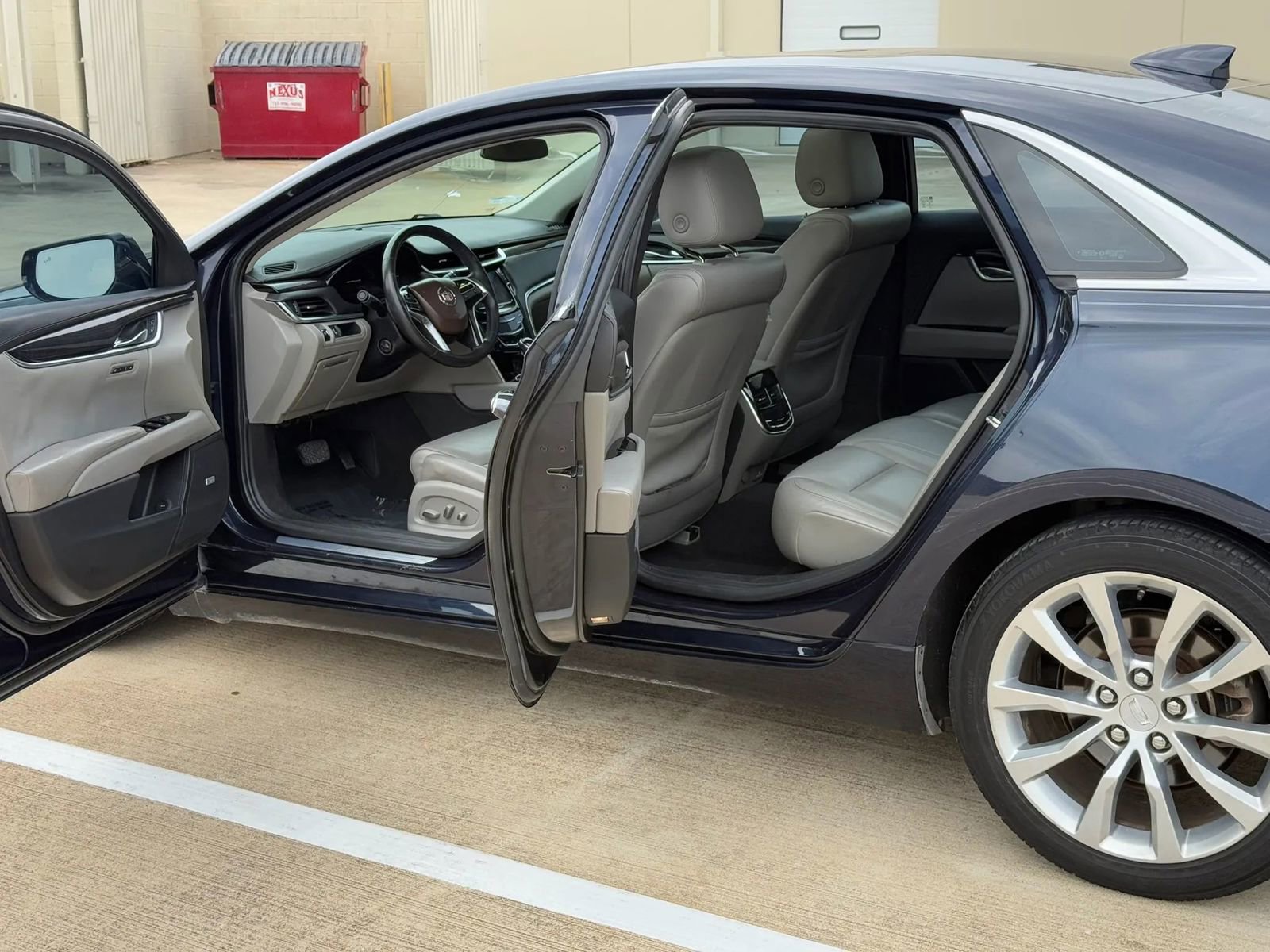 Used 2016 Cadillac XTS Luxury w/ Driver Awareness Package FWD image 9