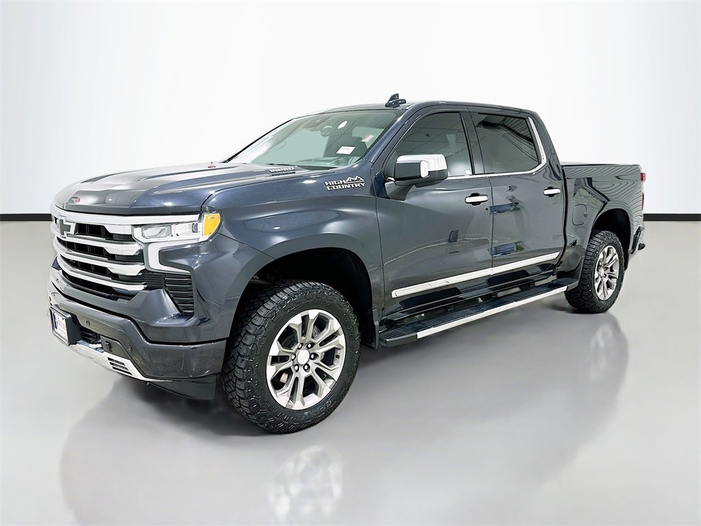 Used 2024 Chevrolet Silverado 1500 High Country w/ Technology Package image 3