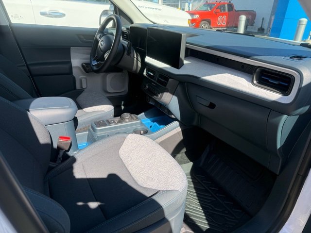 Used 2025 Ford Maverick XLT w/ Equipment Group 301A image 6