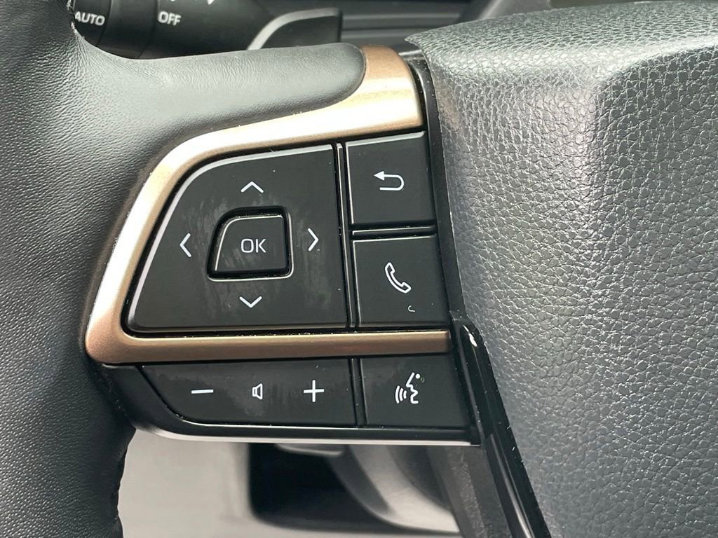 Used 2025 Toyota Grand Highlander AWD Hybrid image 31