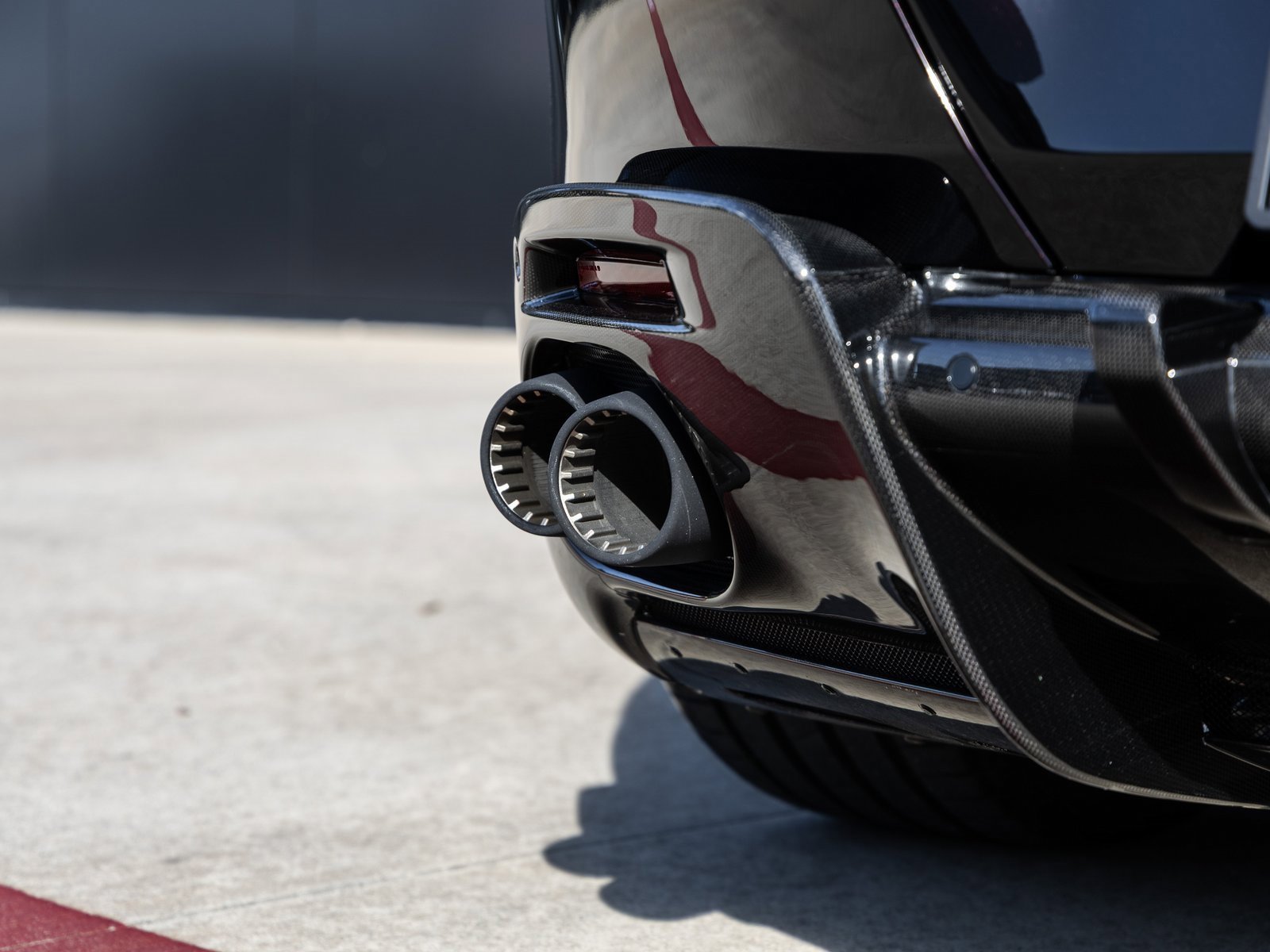 Used 2024 Ferrari Roma Spider image 19