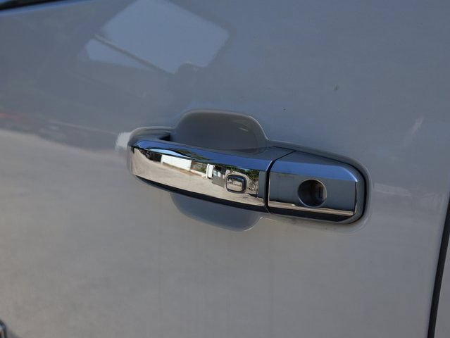 Used 2024 Chevrolet Silverado 2500 LTZ AWD/4WD image 24