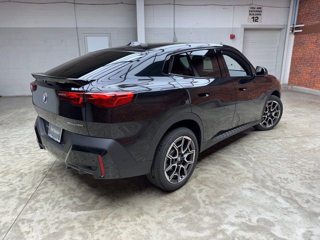 Used 2026 BMW X2 xDrive28i image 5