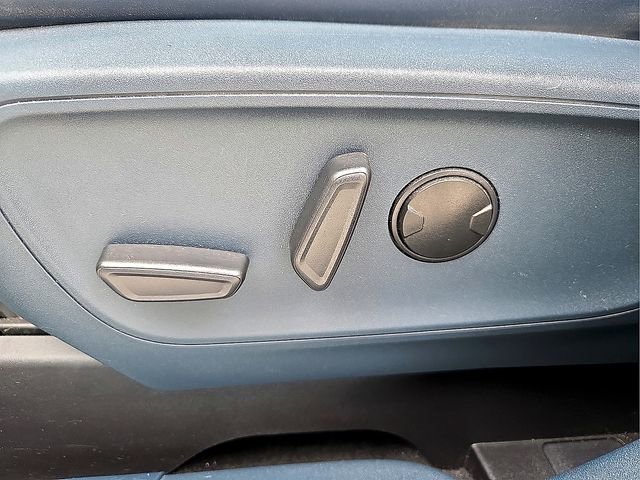 Used 2023 Ford Maverick Lariat w/ Lariat Luxury Package FWD image 17