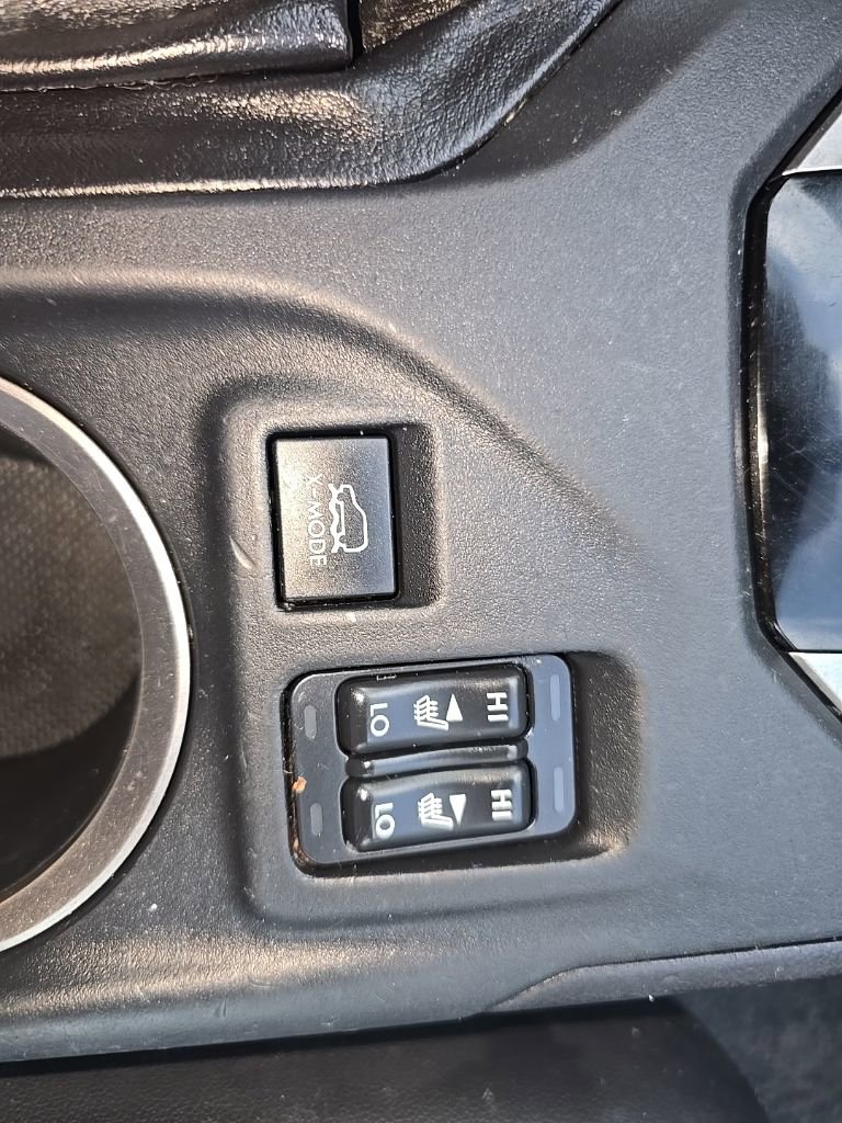 Used 2018 Subaru Crosstrek 2.0i Limited image 18