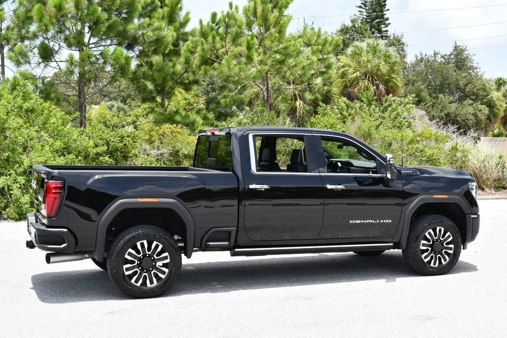 Used 2026 GMC Sierra 2500 Denali Ultimate w/ Max Trailering Package AWD/4WD image 6