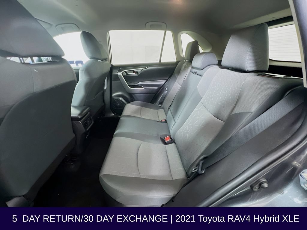 Used 2021 Toyota RAV4 XLE AWD/4WD image 24