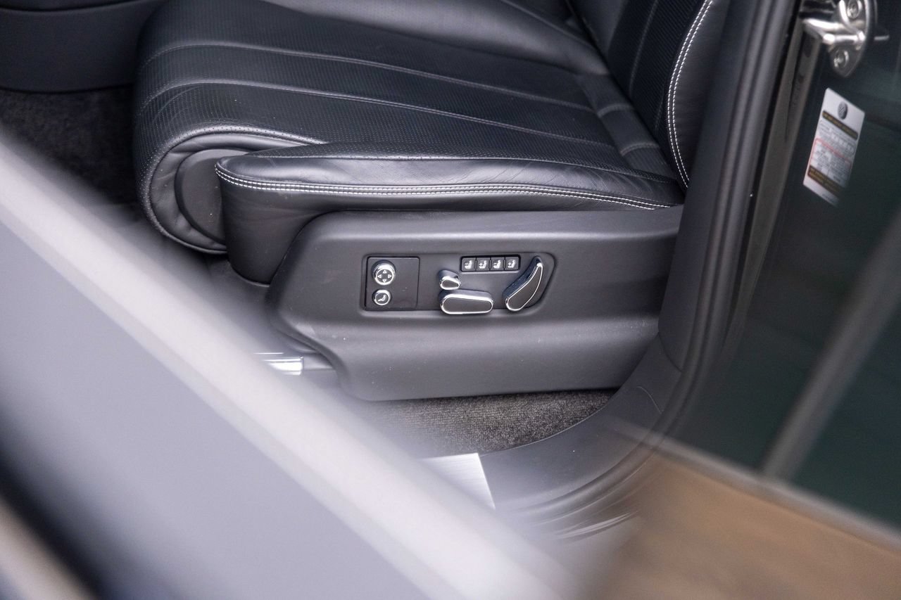 Certified 2024 Bentley Bentayga AWD/4WD image 23