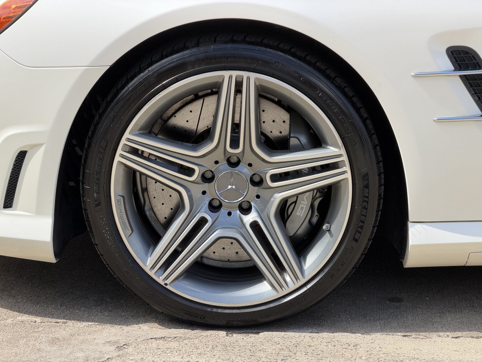 Used 2013 Mercedes-Benz SL 63 AMG image 13
