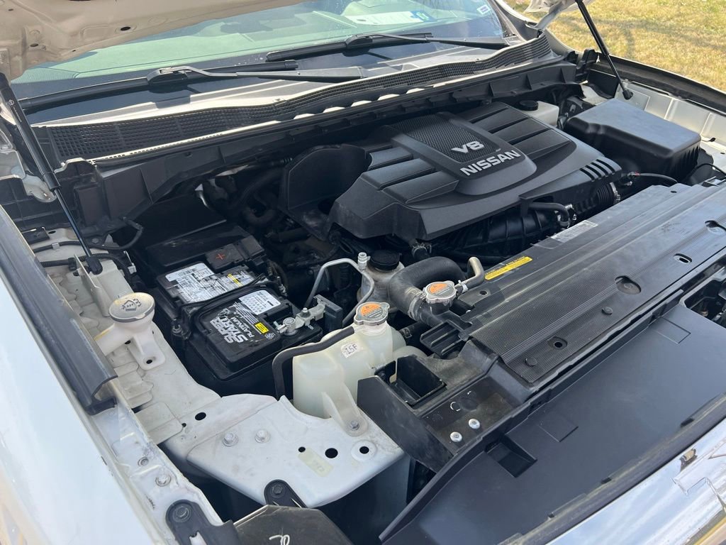 Used 2018 Nissan Titan SL w/ Chrome Package image 46