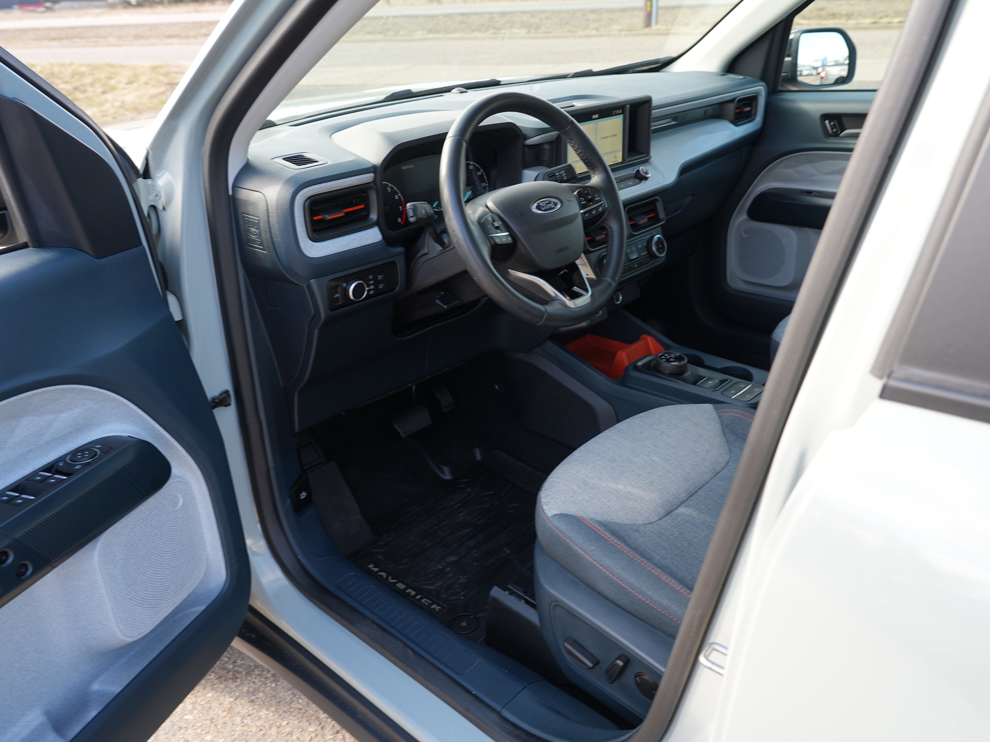 Used 2024 Ford Maverick XLT w/ XLT Luxury Package image 15