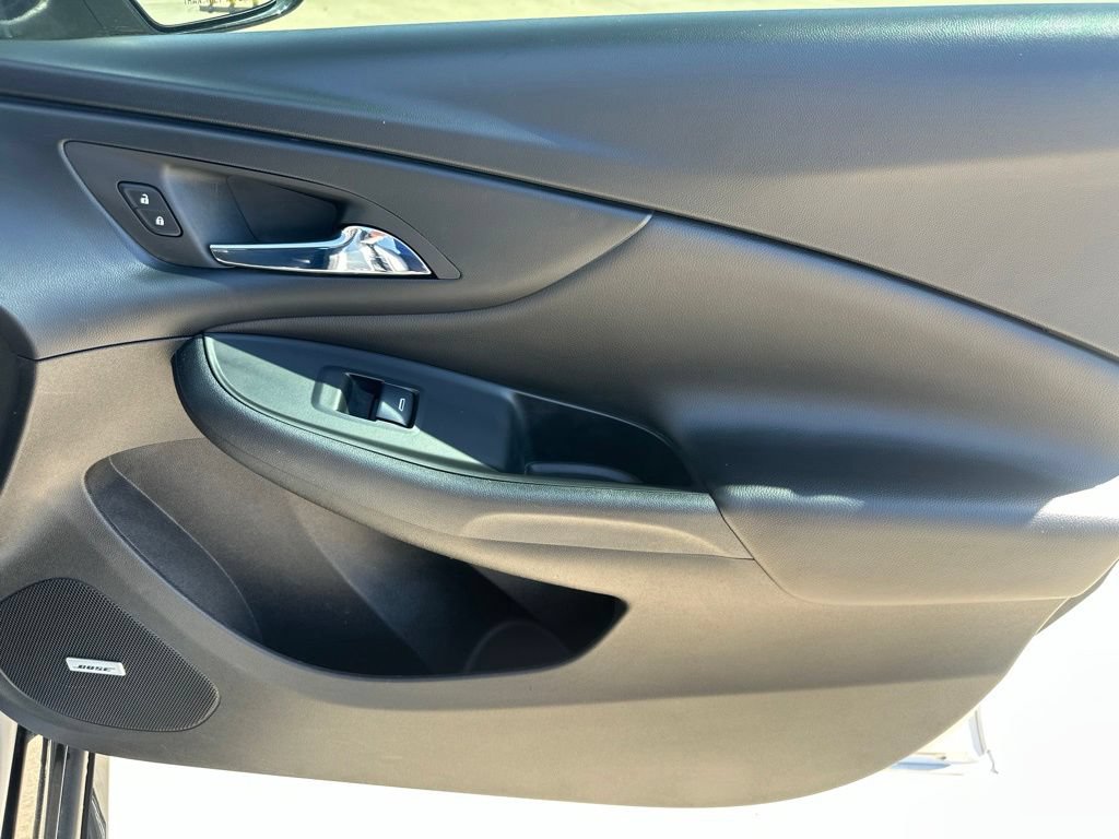 Used 2017 Chevrolet Volt Premier w/ Driver Confidence II Package FWD image 29