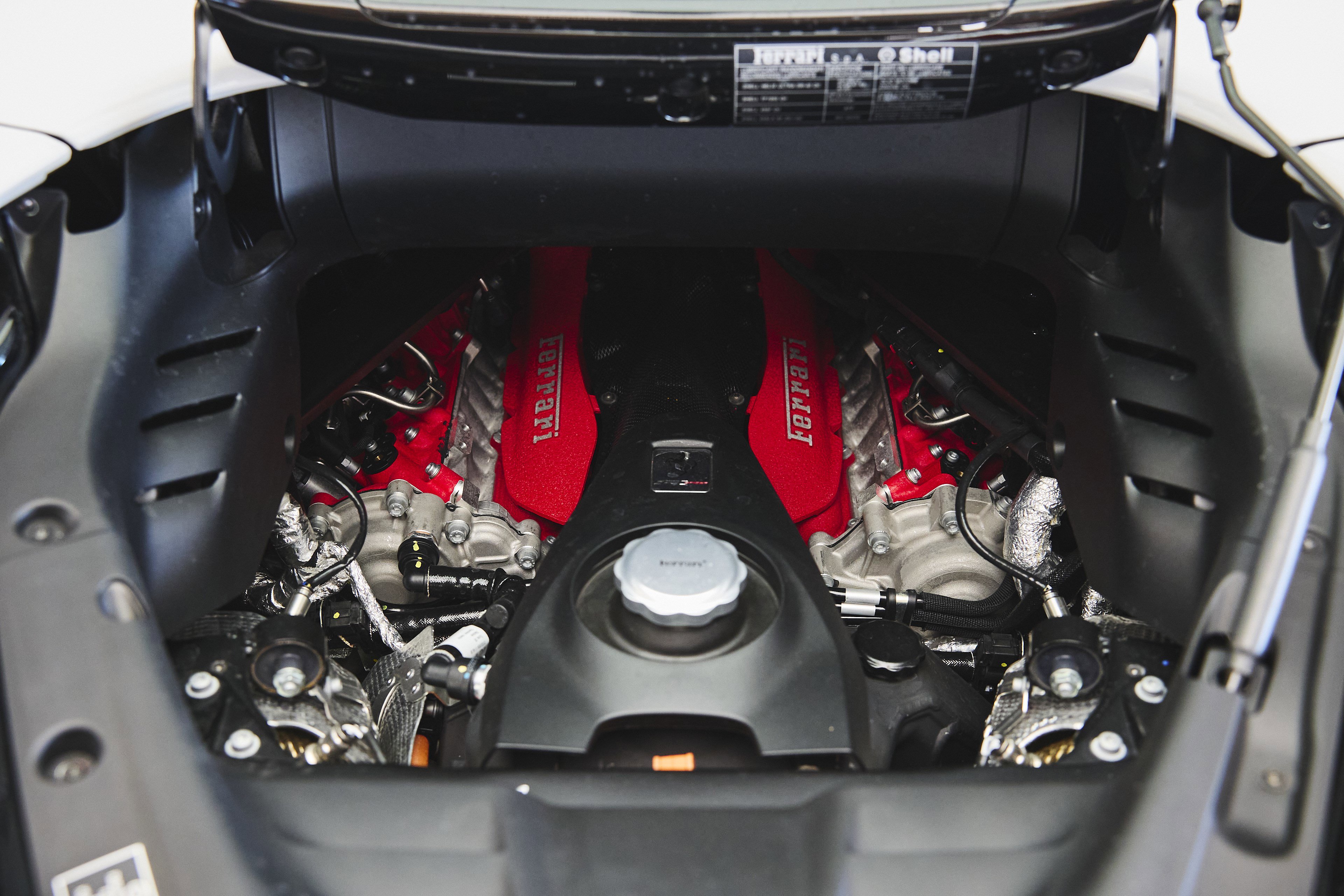 Used 2024 Ferrari SF90 Spider image 14