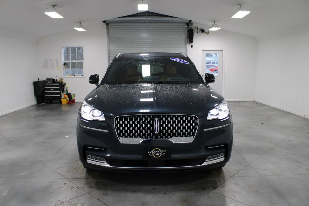 Used 2023 Lincoln Aviator Black Label Grand Touring AWD/4WD image 3