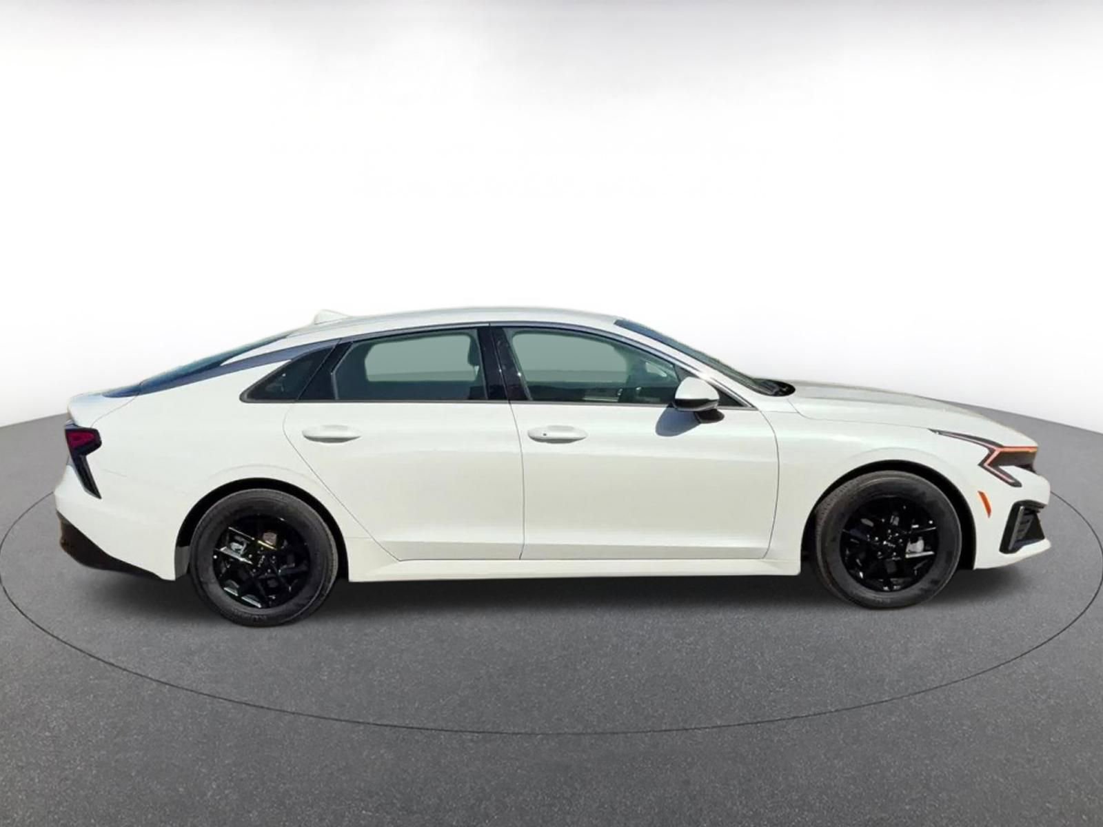 Used 2025 Kia K5 LXS image 16