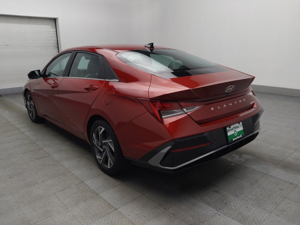 Used 2024 Hyundai Elantra Limited image 5
