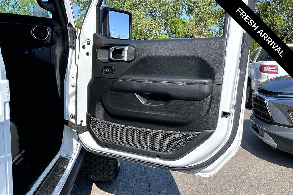 Used 2022 Jeep Wrangler Unlimited Rubicon w/ Xtreme Recon 35" Tire Package AWD/4WD image 25