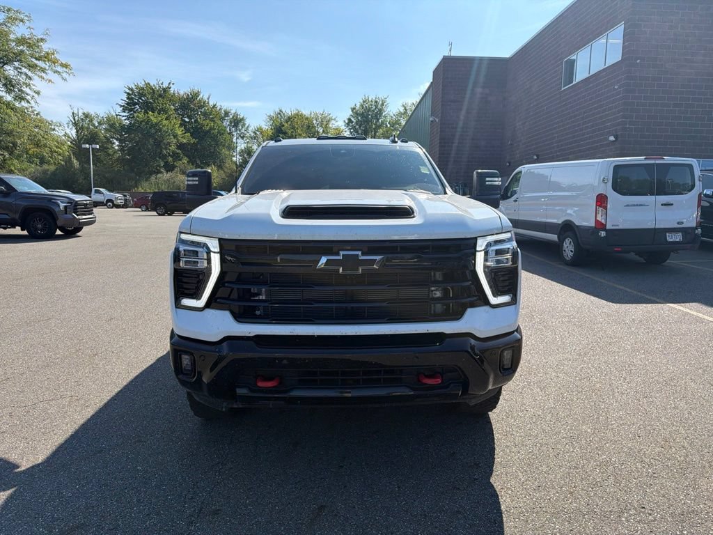 Used 2025 Chevrolet Silverado 2500 LT w/ Trail Boss Package AWD/4WD image 4