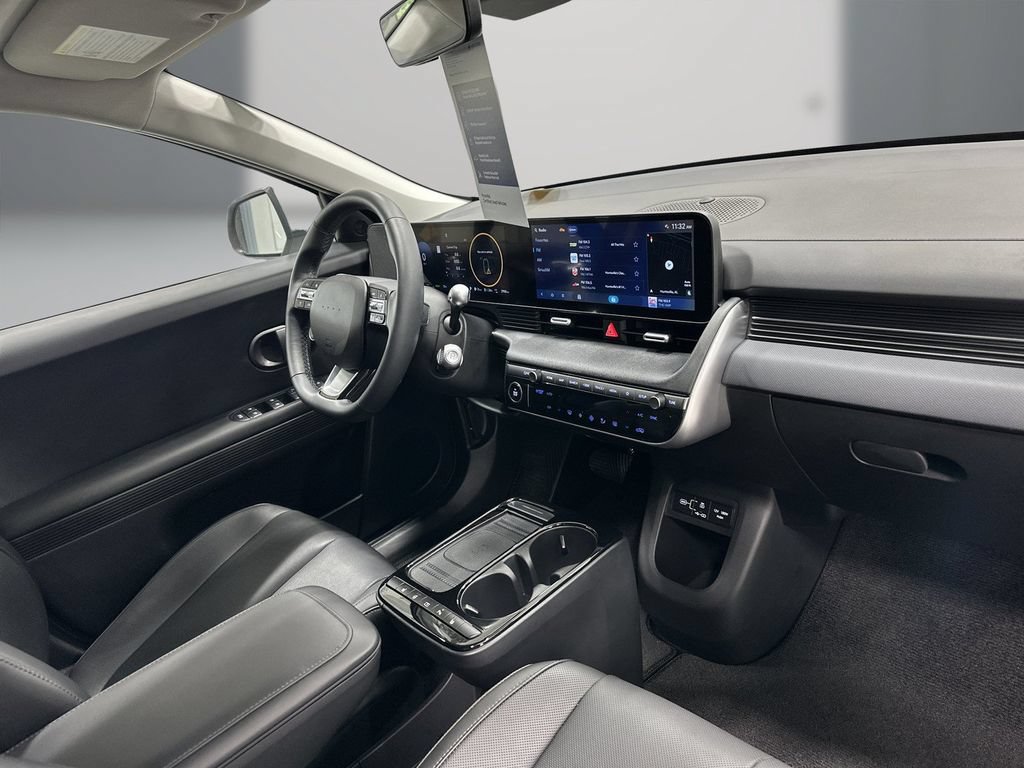 Certified 2025 Hyundai Ioniq 5 SEL RWD image 17