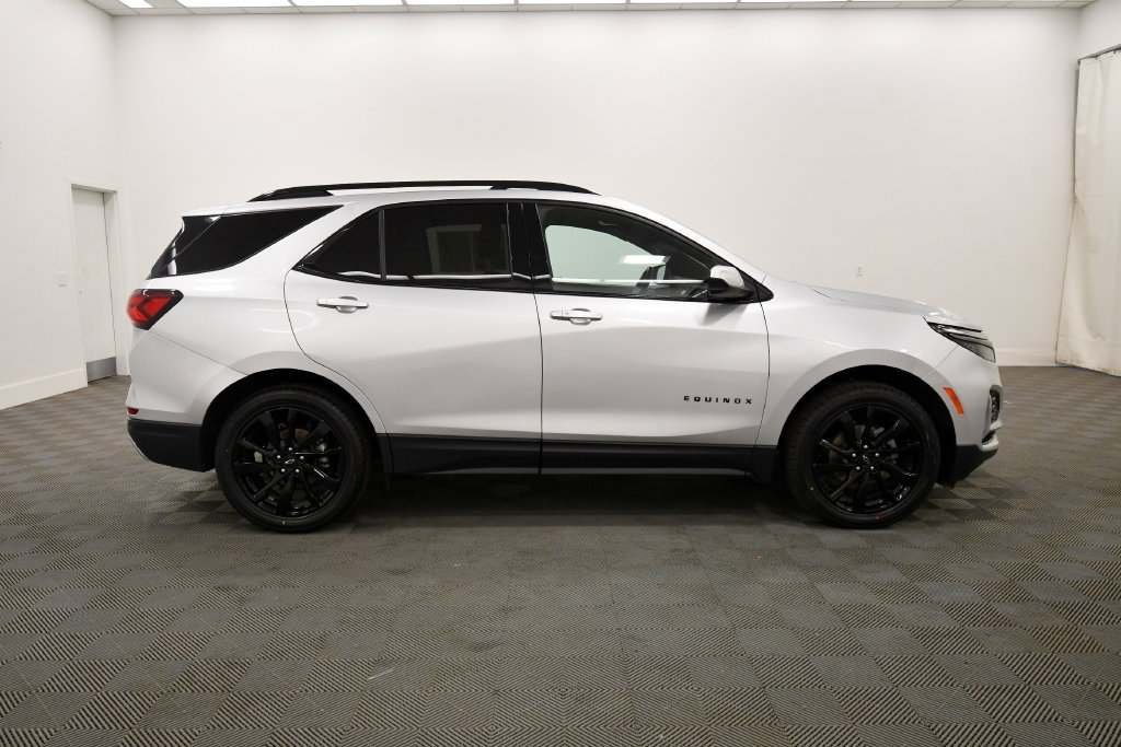 Used 2022 Chevrolet Equinox RS AWD/4WD image 9