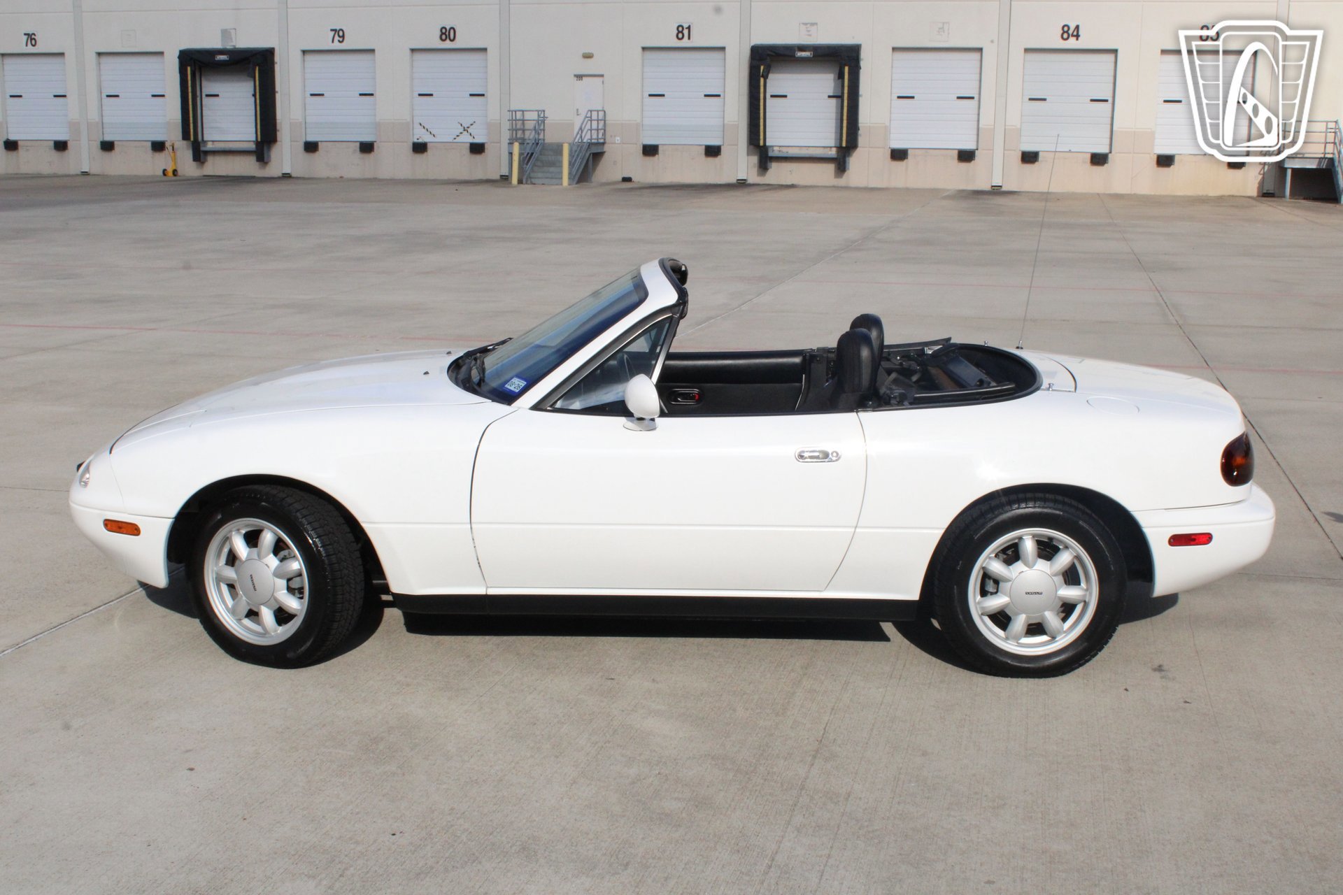 Used 1990 MAZDA MX-5 Miata image 2