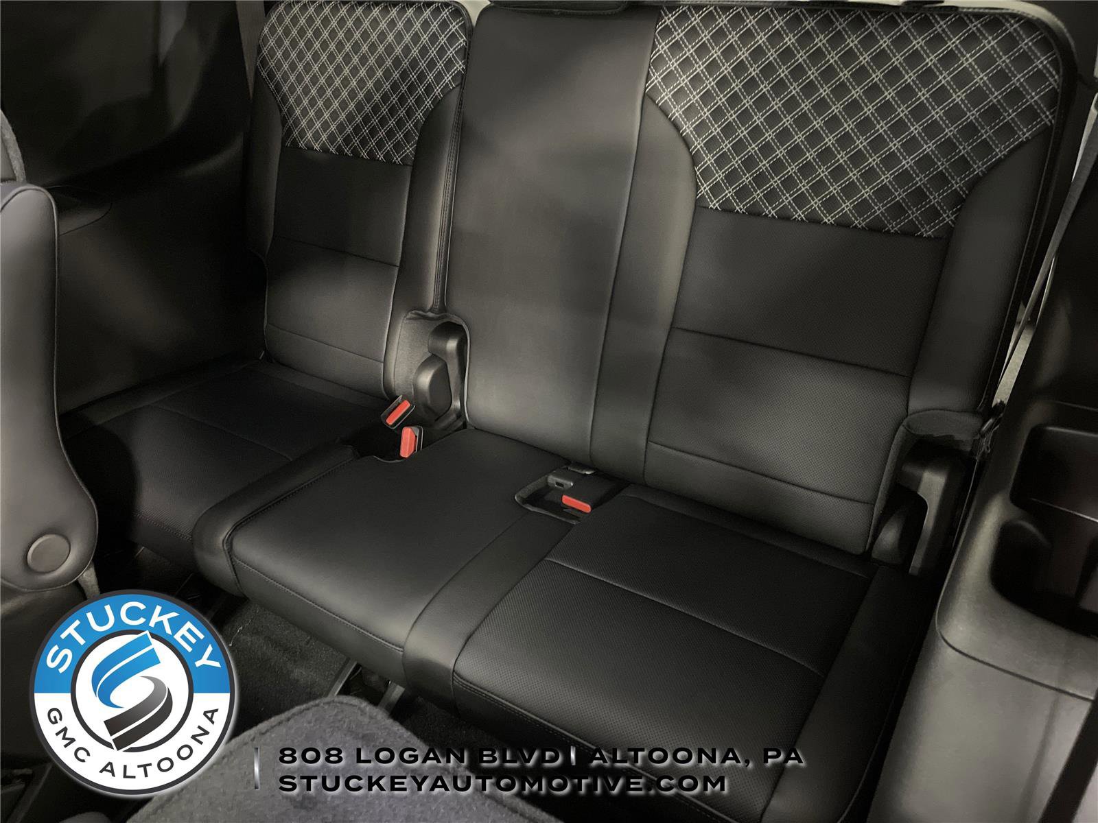 New 2026 GMC Acadia Denali w/ Super Cruise Package image 12