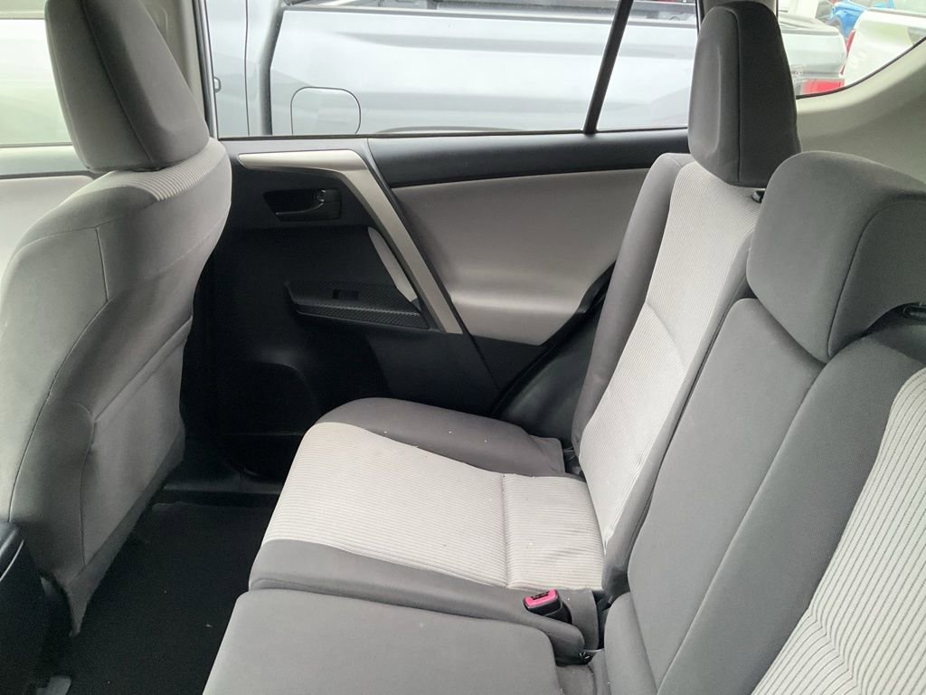Used 2014 Toyota RAV4 LE FWD image 8