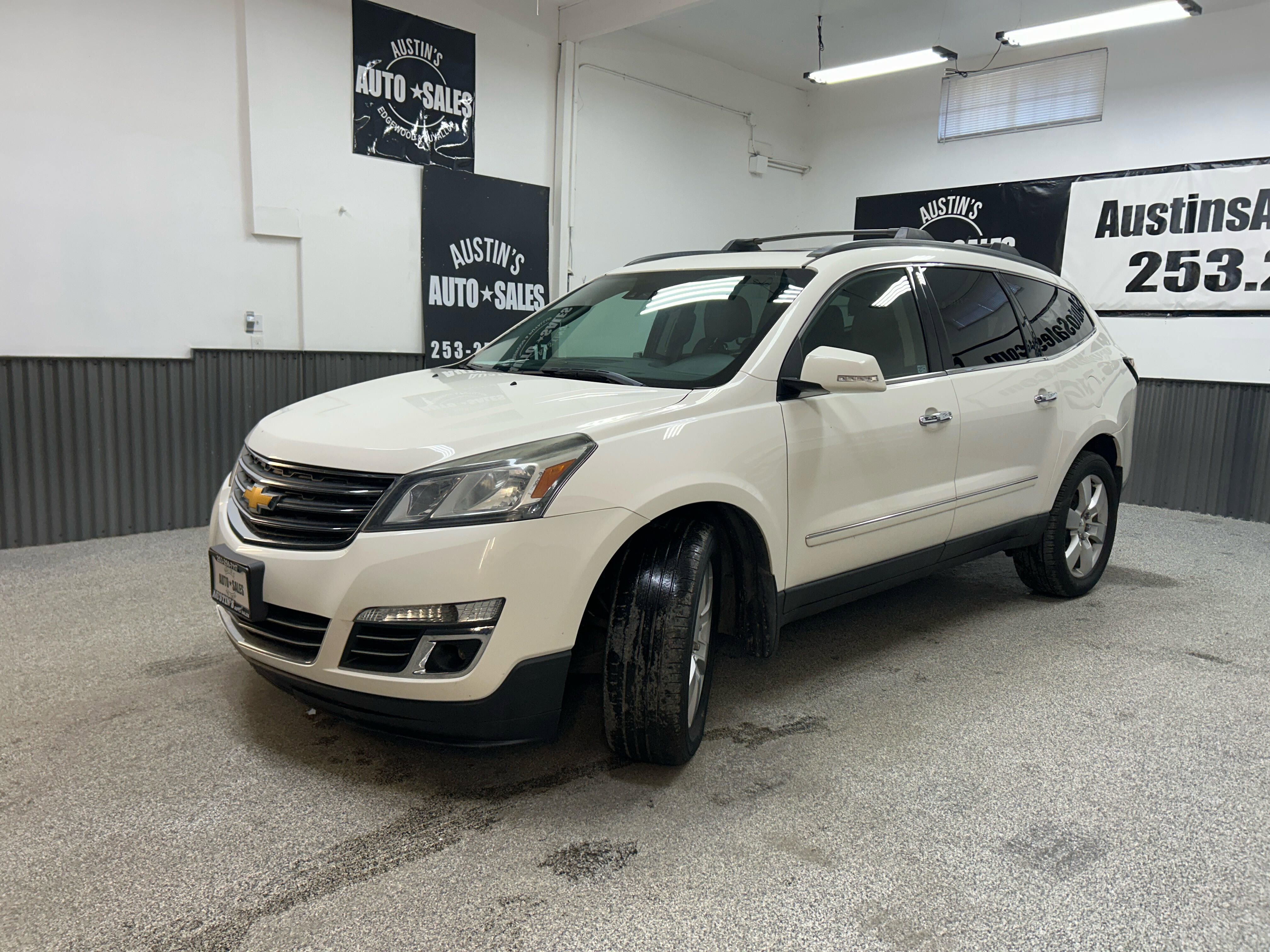 Used 2014 Chevrolet Traverse LTZ AWD/4WD image 3