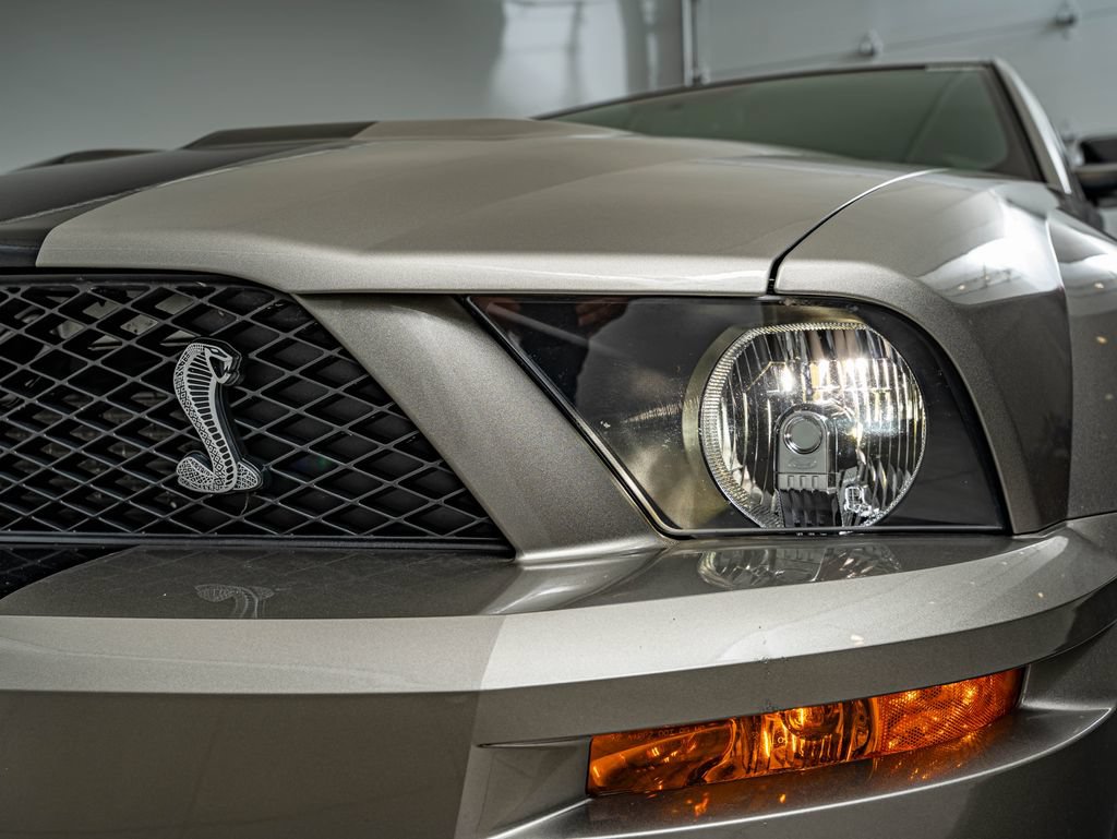 Used 2009 Ford Mustang Shelby GT500 RWD image 13