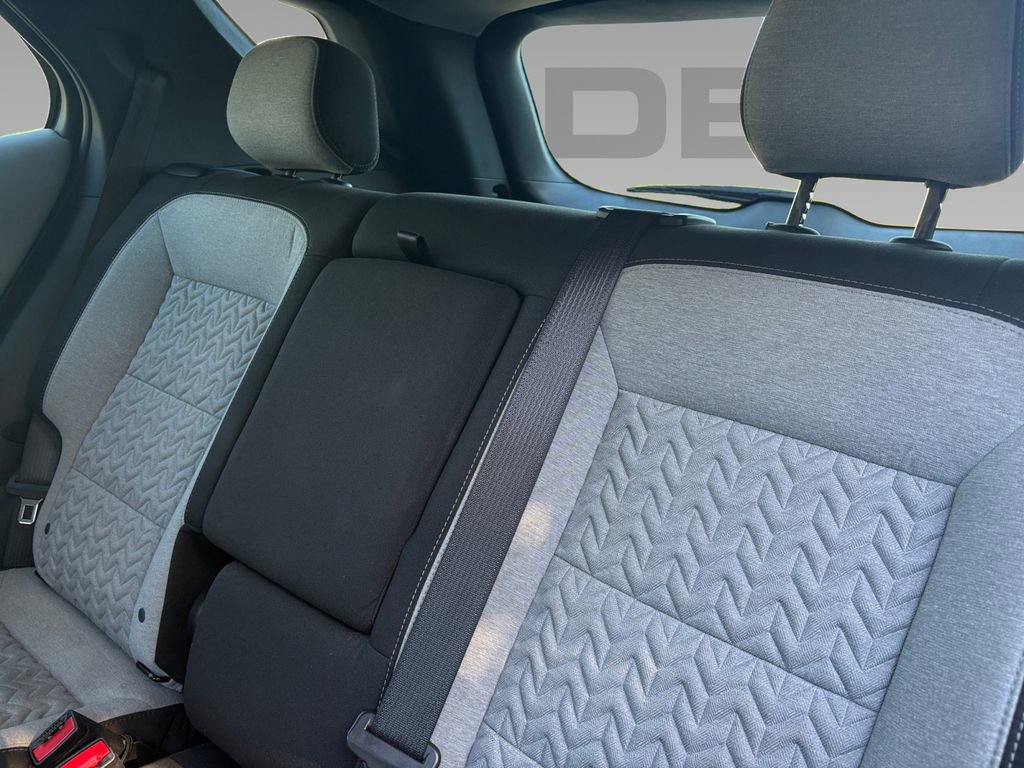 Used 2023 Chevrolet Equinox LS image 5